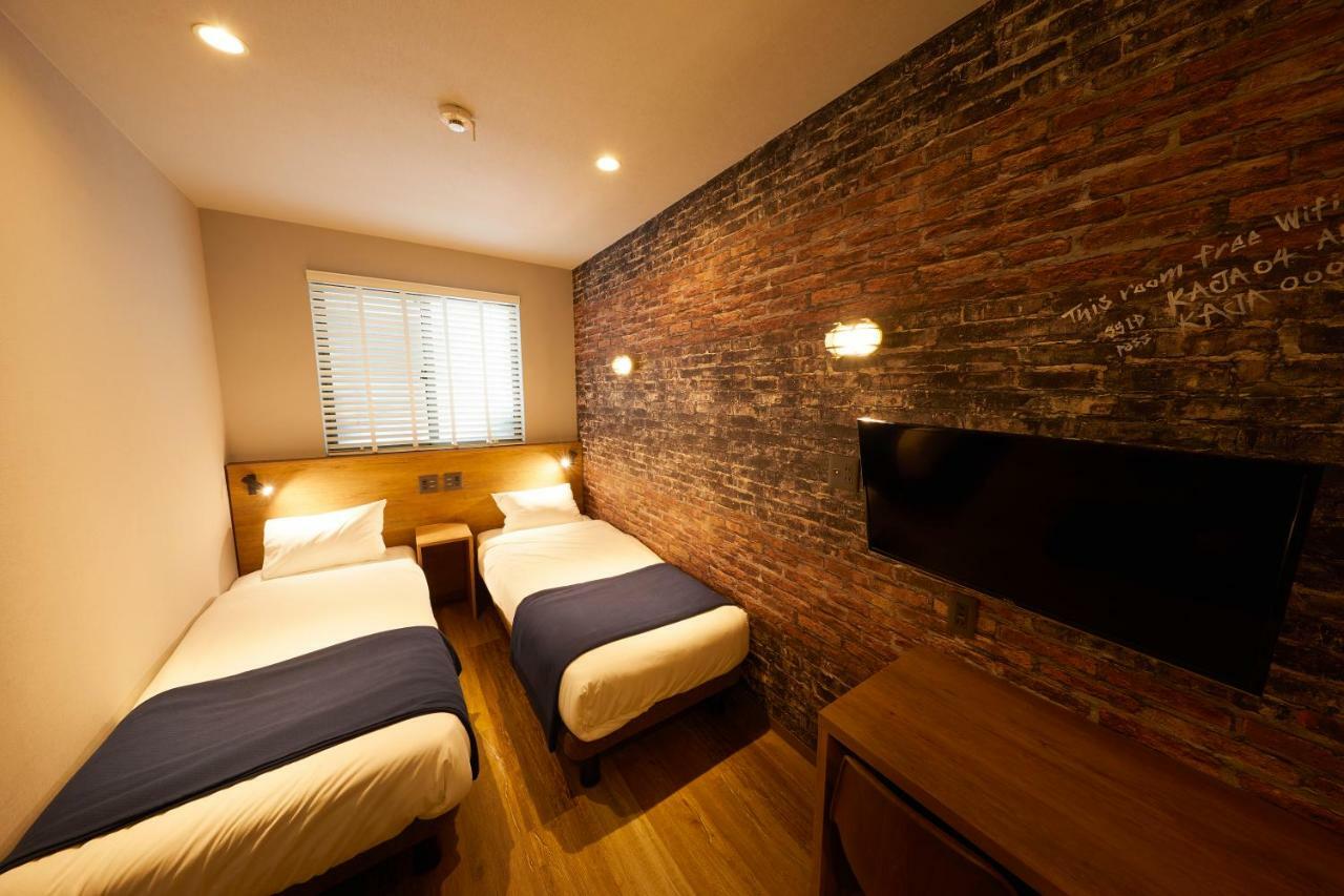 Kaja Hotel Osaka Bagian luar foto
